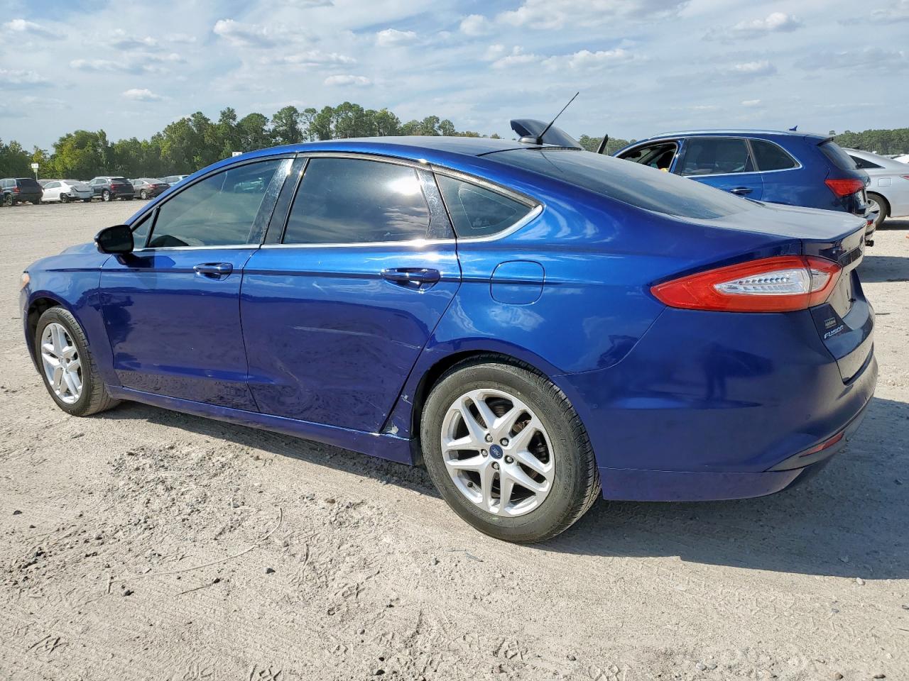 FORD FUSION SE