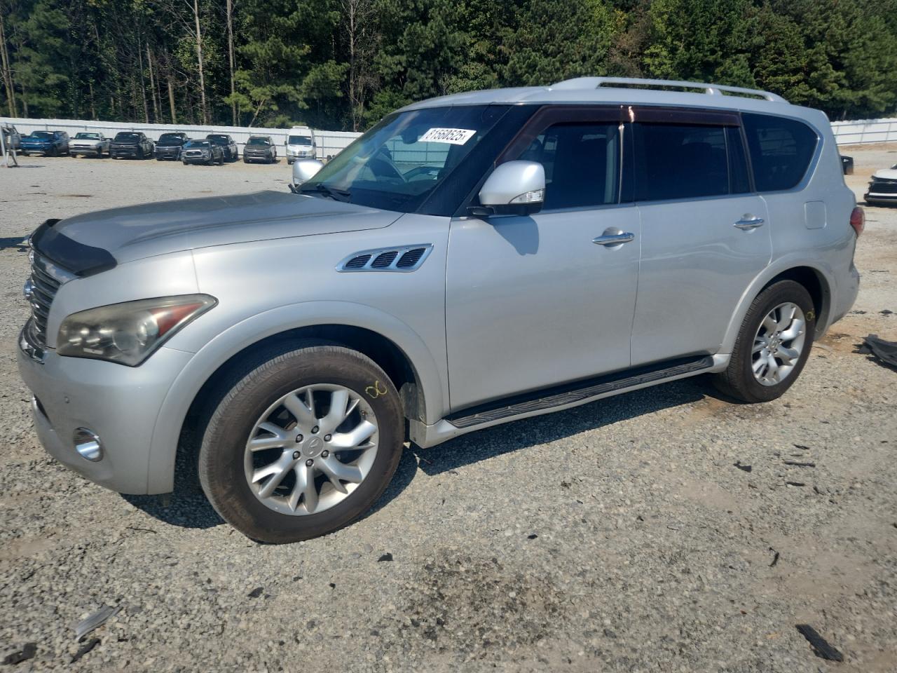 INFINITI QX56