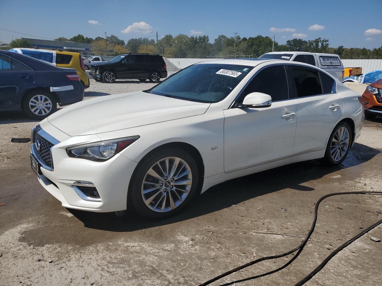INFINITI Q50 LUXE