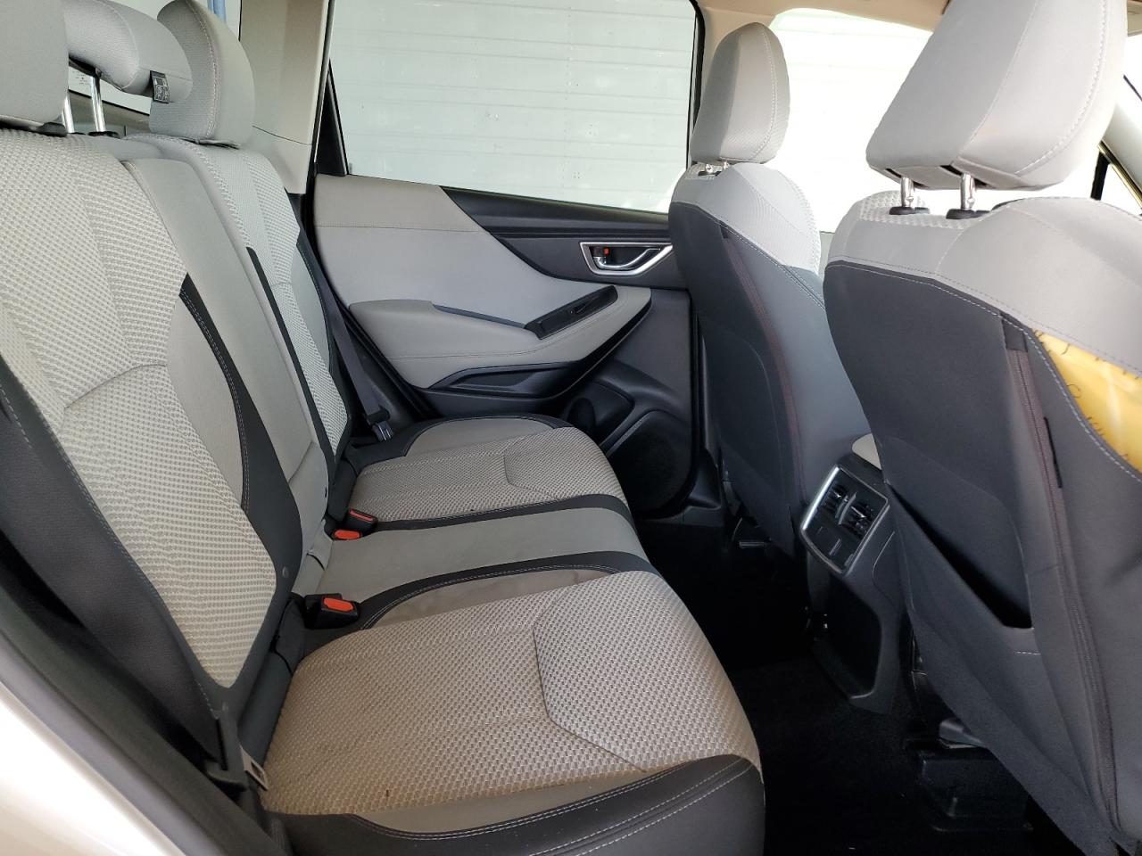 SUBARU FORESTER PREMIUM