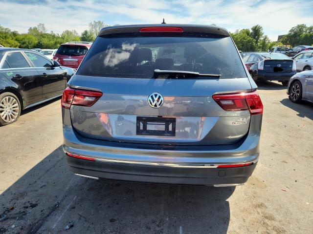 2018 VOLKSWAGEN TIGUAN SE 3VV2B7AX3JM003997