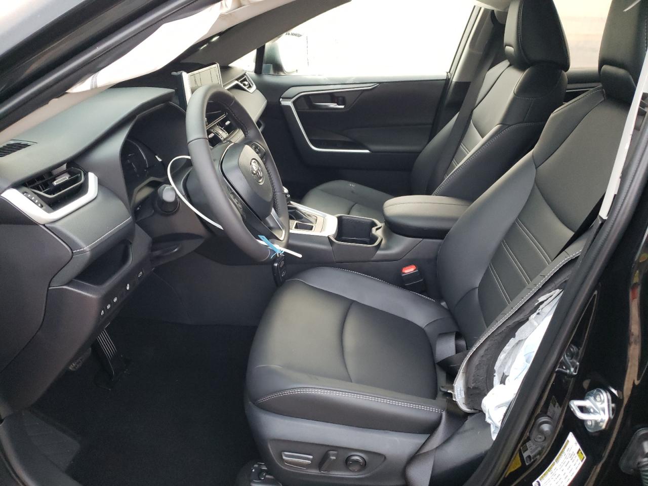 TOYOTA RAV4 XLE PREMIUM