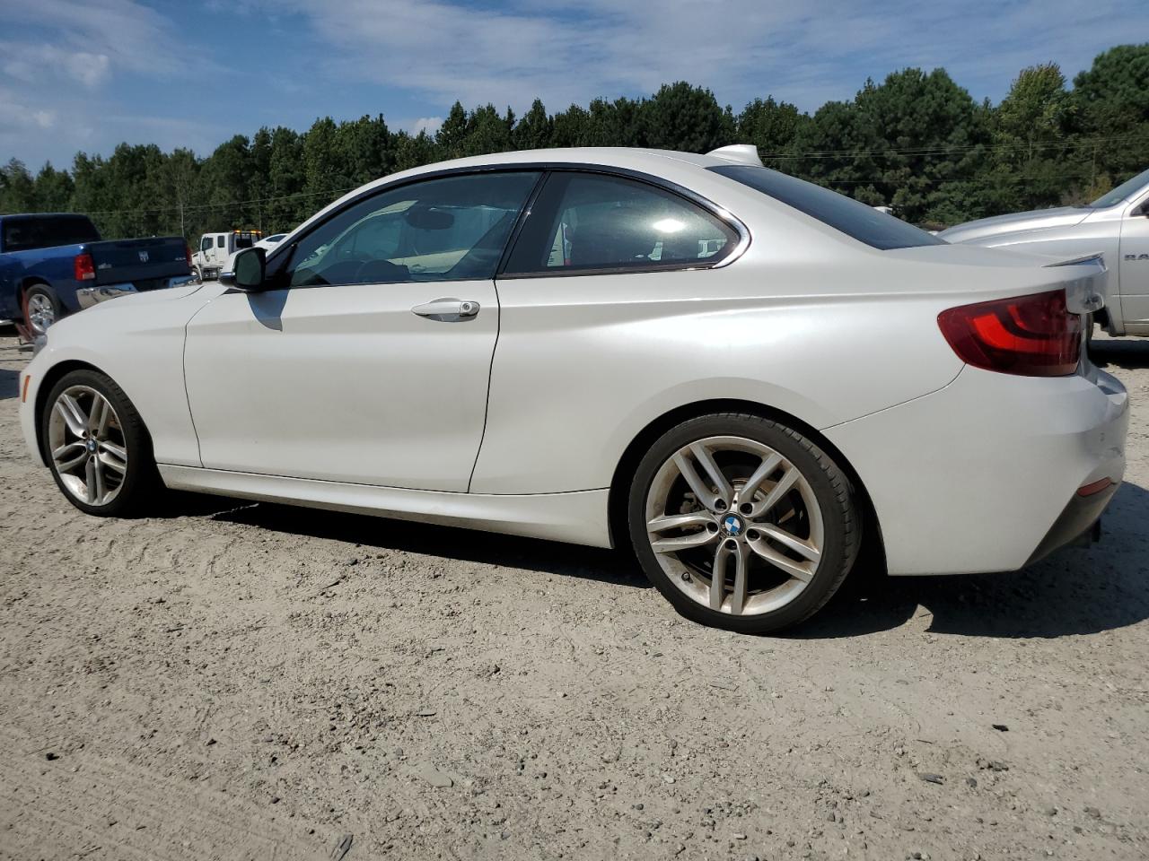 BMW 2 SERIES 230XI