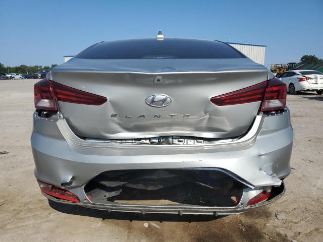 2020 HYUNDAI ELANTRA SE - 5NPD84LF0LH580052