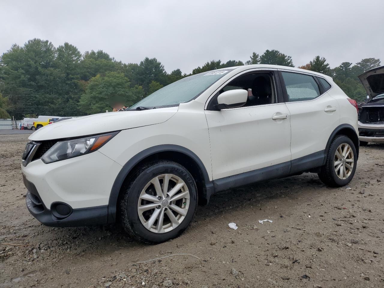 NISSAN ROGUE SPORT S