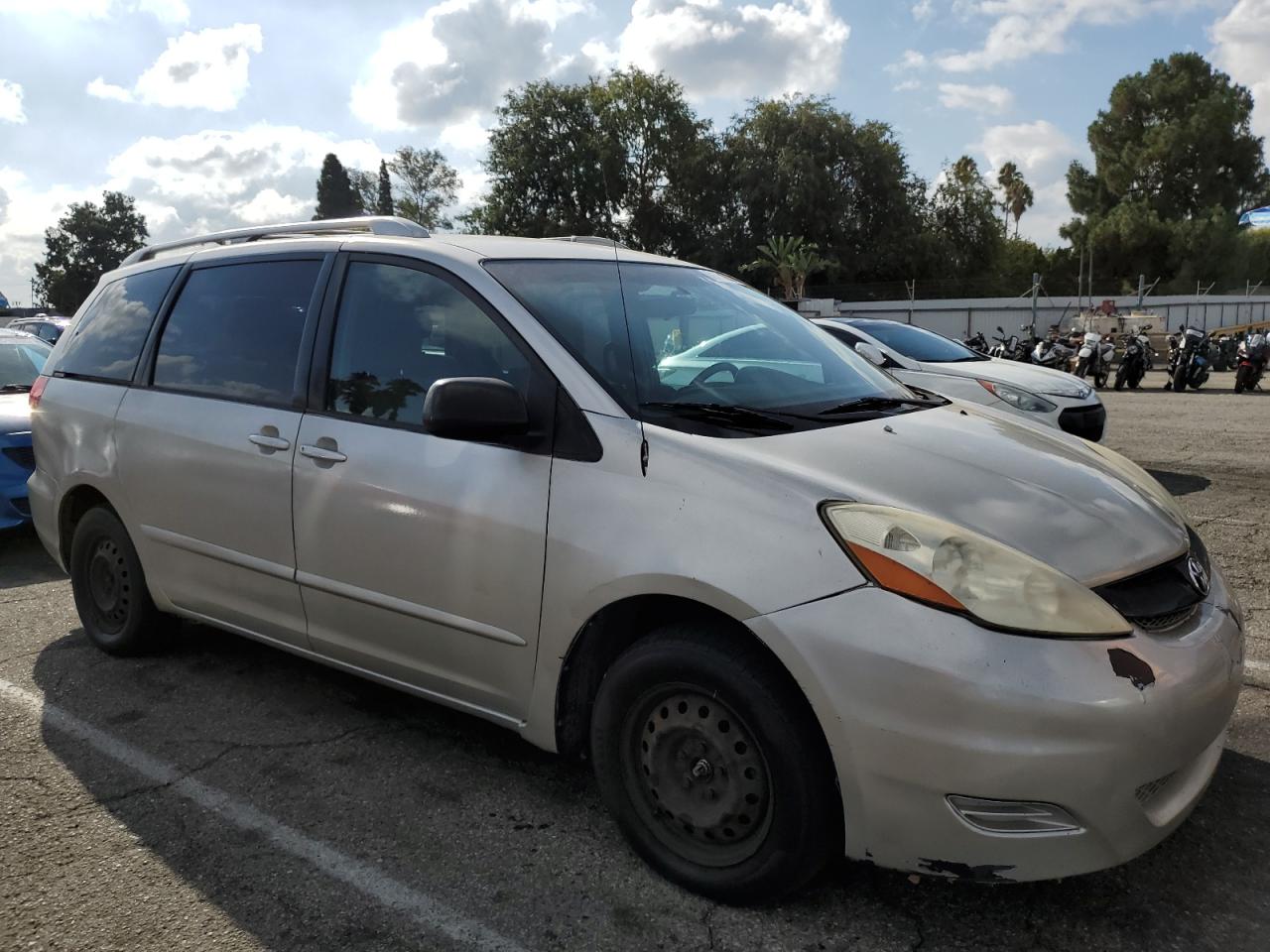 Lot #3254600192 2009 TOYOTA SIENNA CE