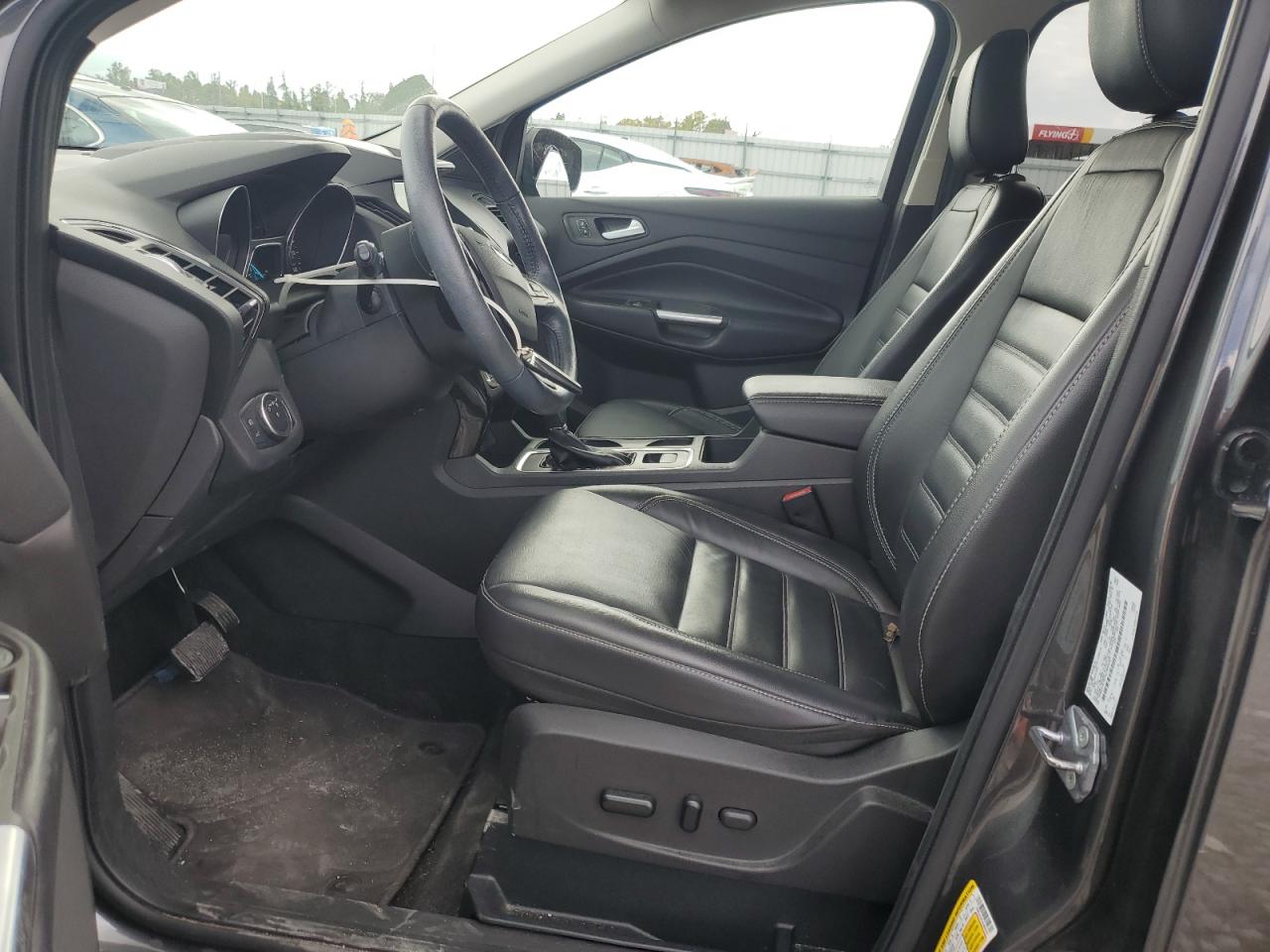 FORD ESCAPE TITANIUM