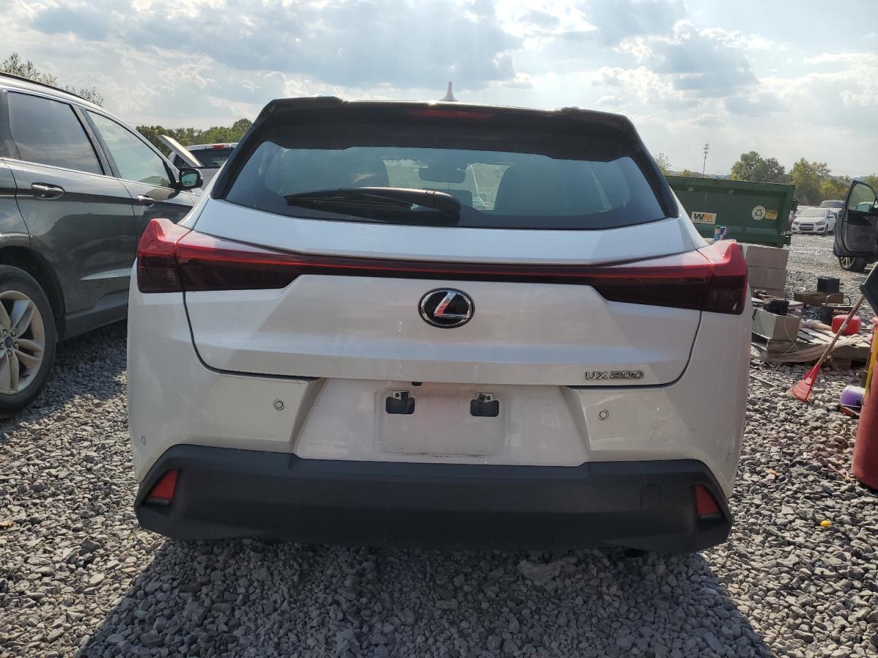 LEXUS UX 200