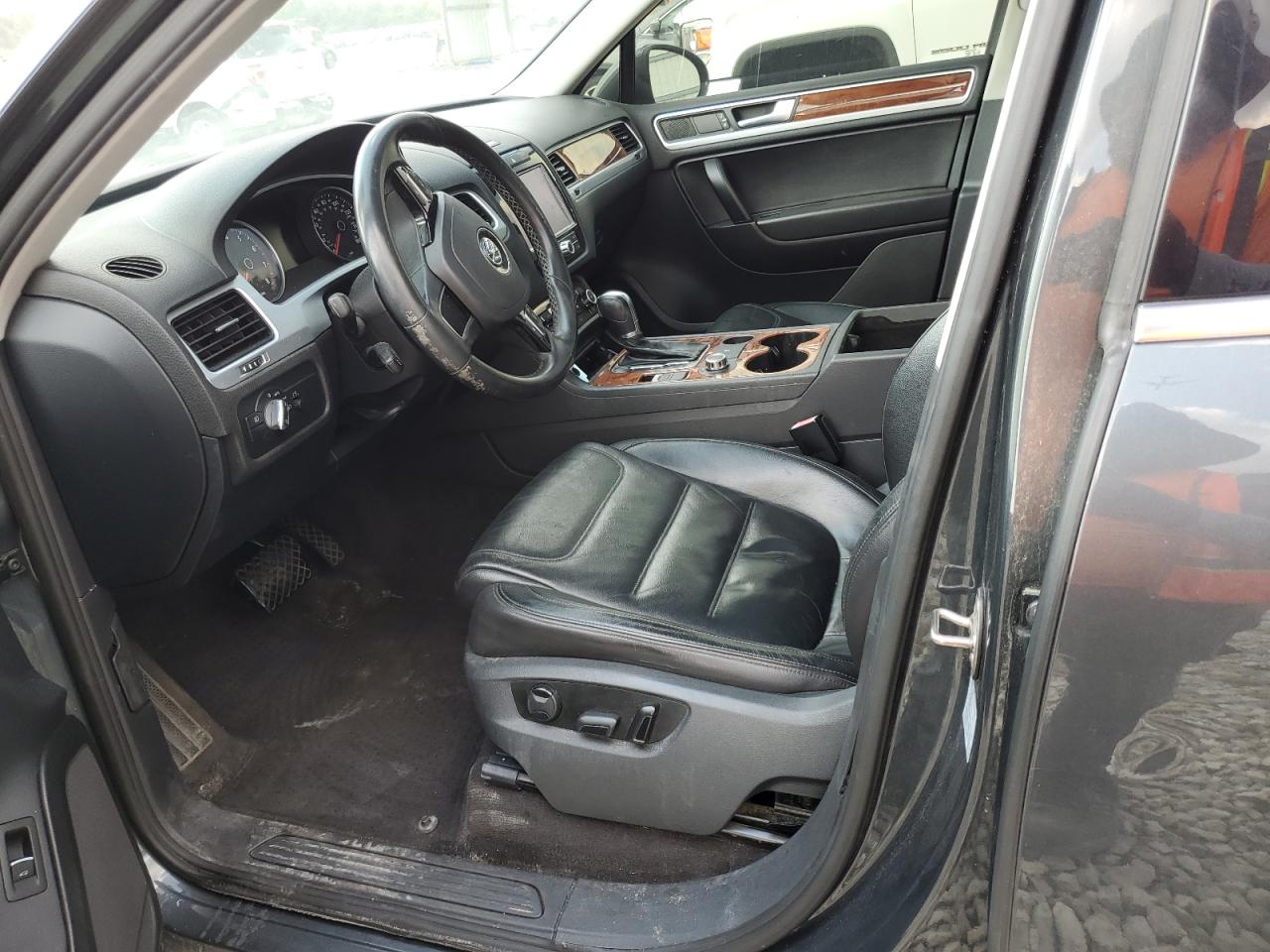 VOLKSWAGEN TOUAREG V6