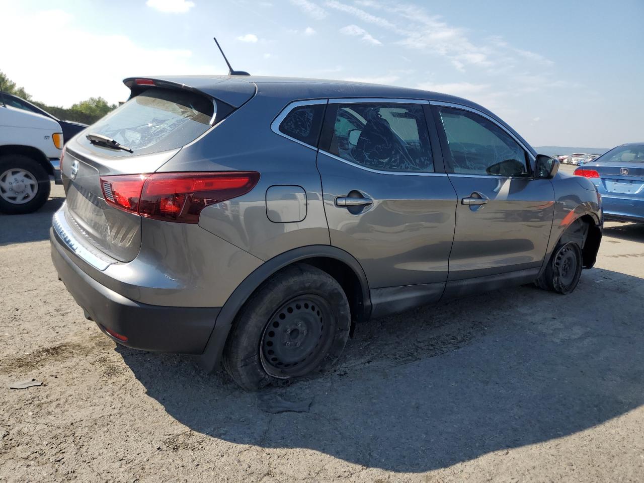 NISSAN ROGUE SPORT S