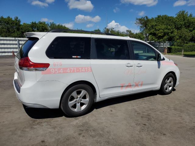 2013 TOYOTA SIENNA LE #3302704008