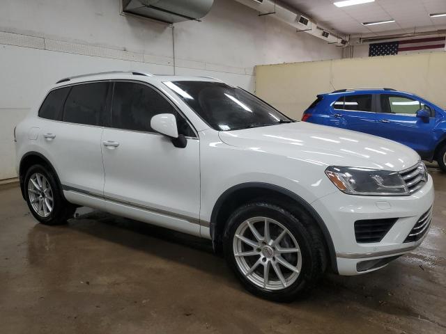 2016 VOLKSWAGEN TOUAREG TD WVGEP9BP6GD005928