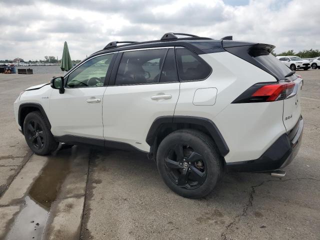 TOYOTA RAV4 XSE 2019 white  hybrid engine JTMEWRFV1KD524961 photo #3