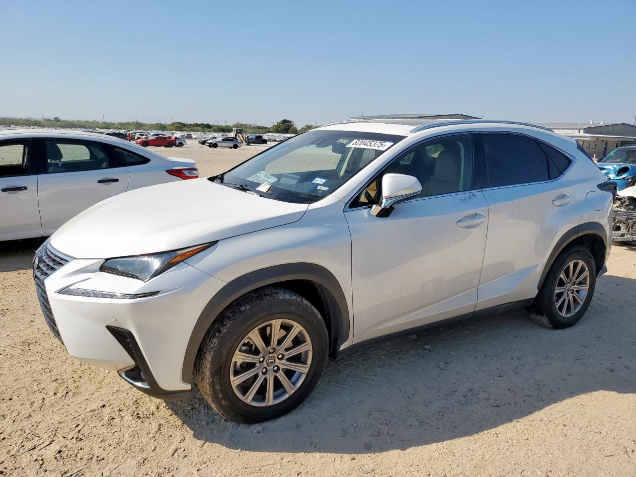 LEXUS NX 300 BASE
