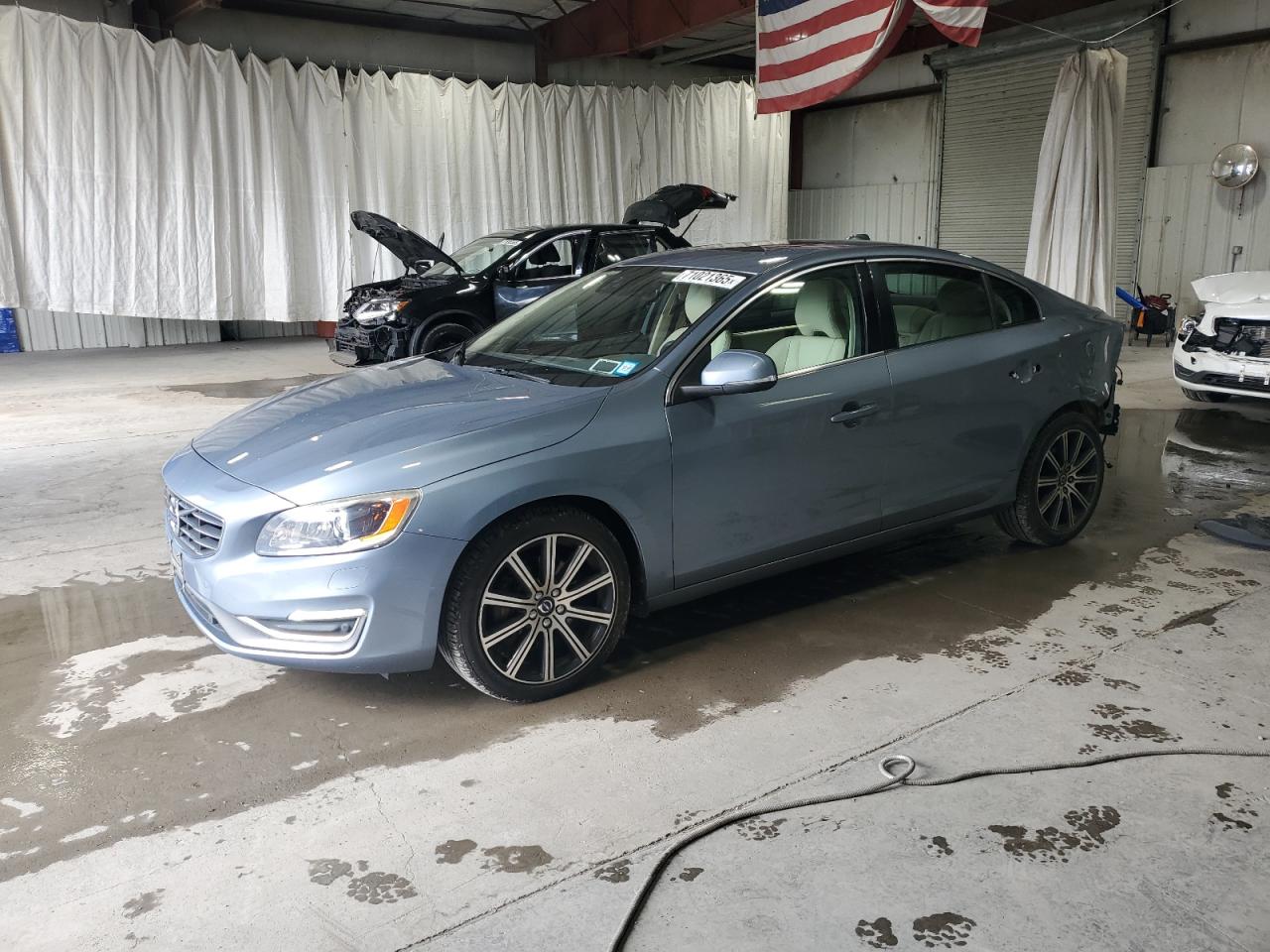 VOLVO S60 PLATINUM
