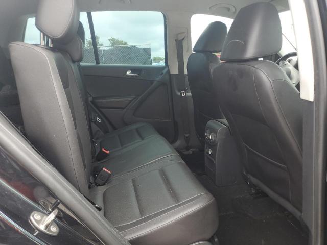 2017 VOLKSWAGEN TIGUAN S WVGAV7AX7HK000034