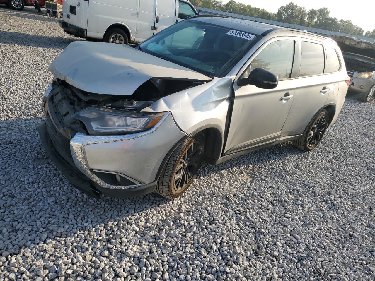 MITSUBISHI OUTLANDER SE