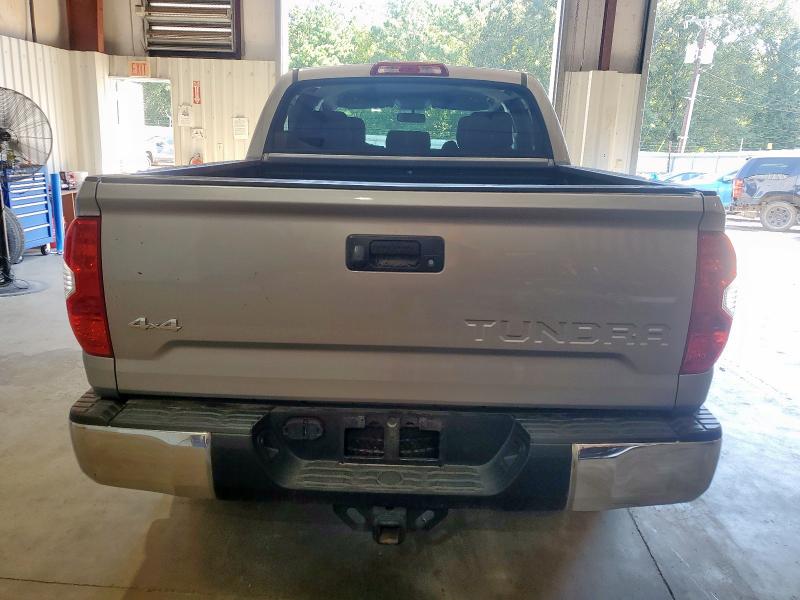 2016 TOYOTA TUNDRA CREWMAX SR5 5TFDW5F10GX571146