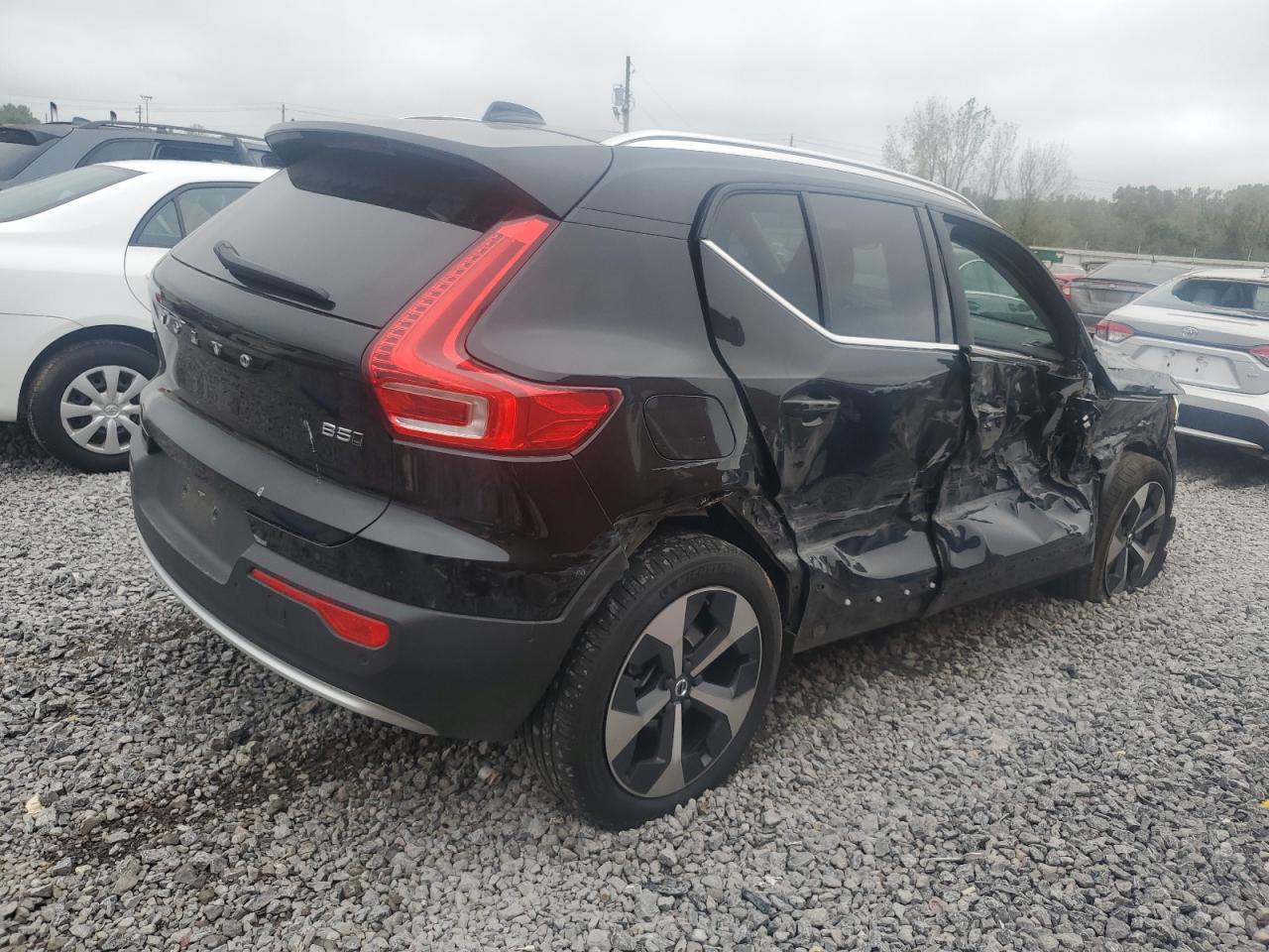 VOLVO XC40 PLUS