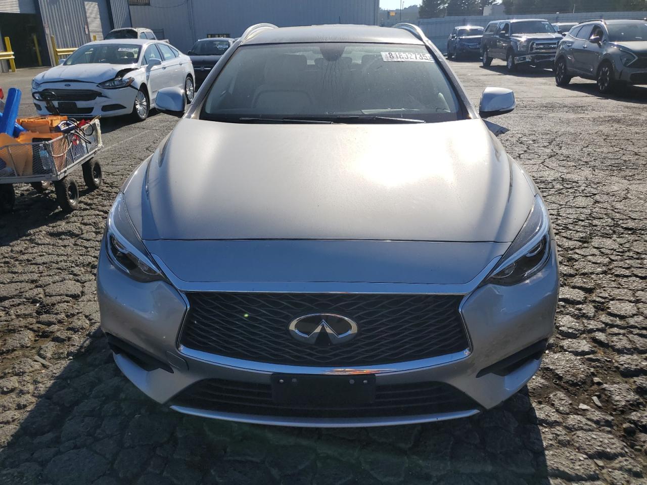 INFINITI QX30 PURE