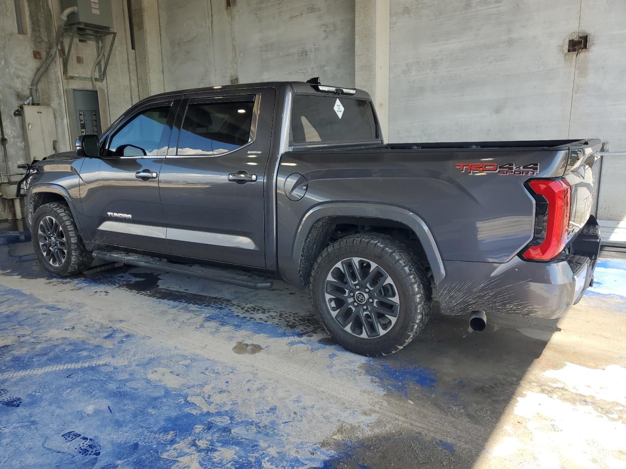 TOYOTA TUNDRA CREWMAX LIMITED