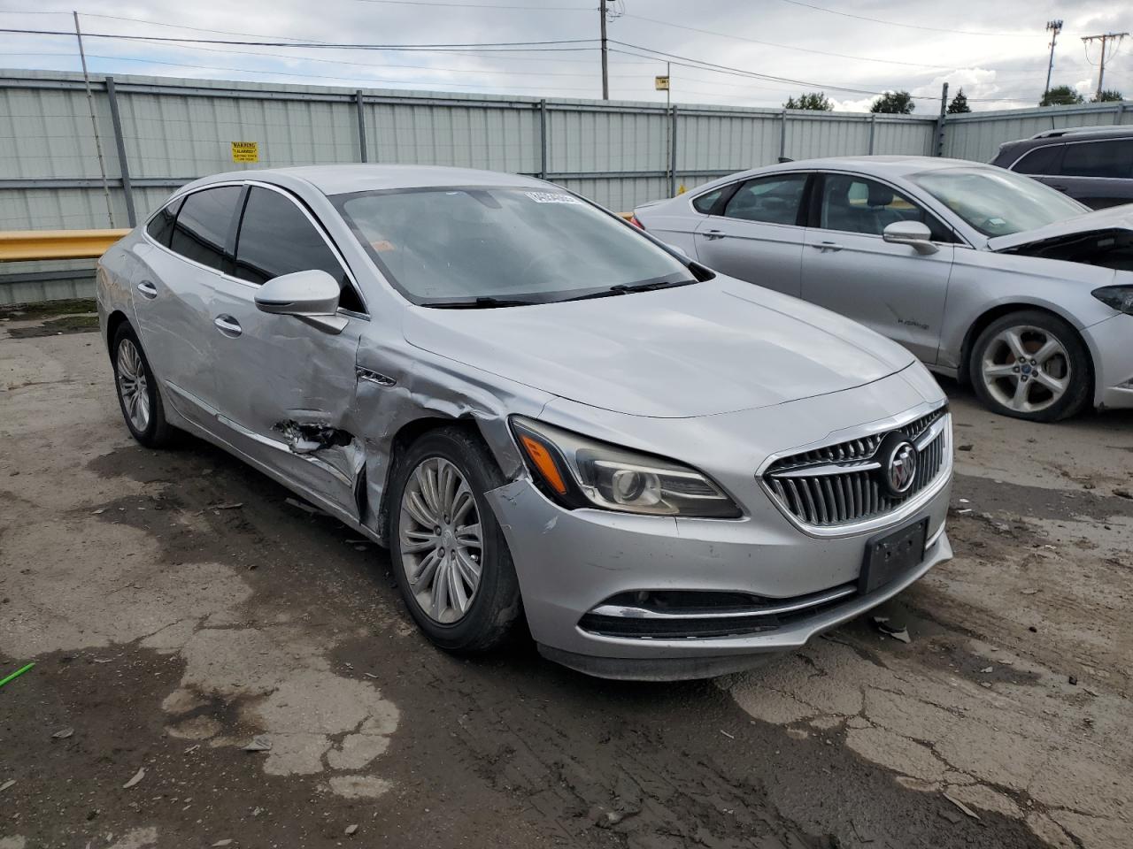 BUICK LACROSSE ESSENCE