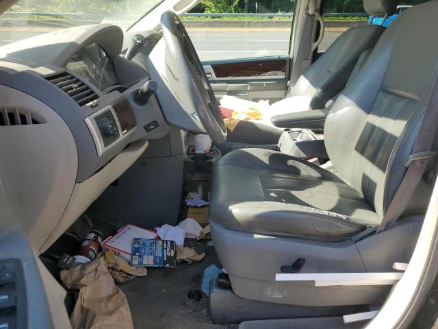 2010 CHRYSLER TOWN & COU - 2A4RR5D15AR253670