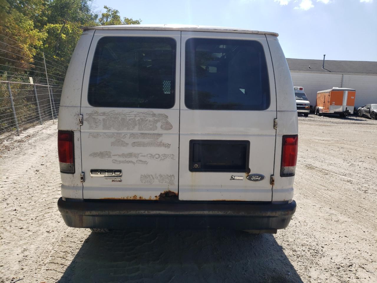 FORD ECONOLINE E250 VAN