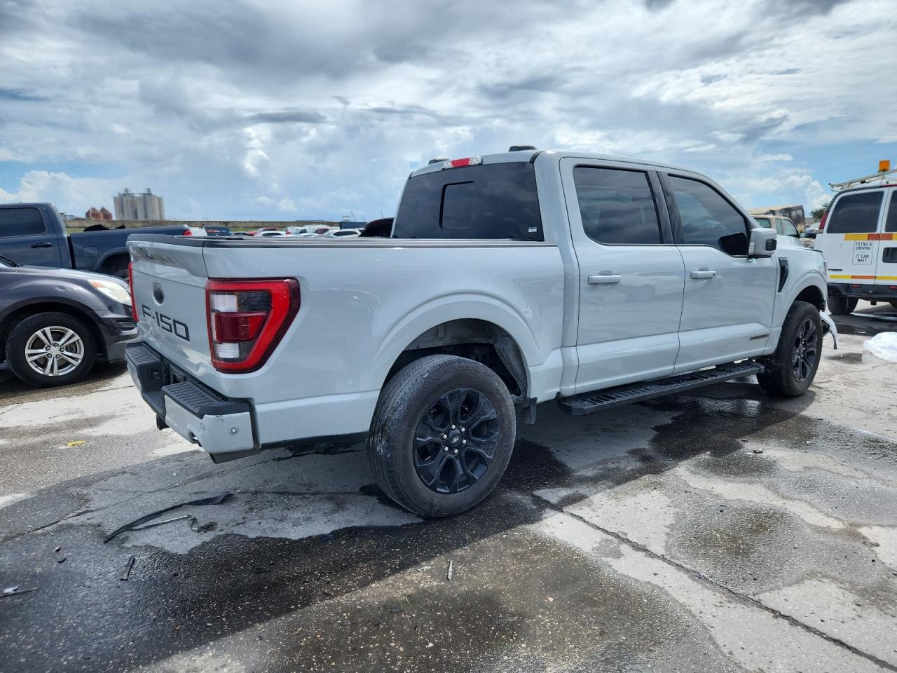 FORD F-150 SUPERCREW