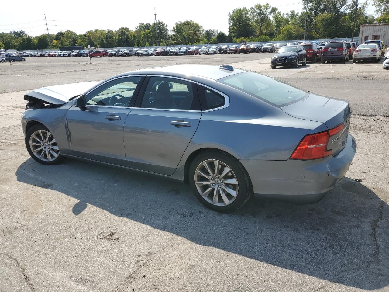 VOLVO S90 T6 MOMENTUM