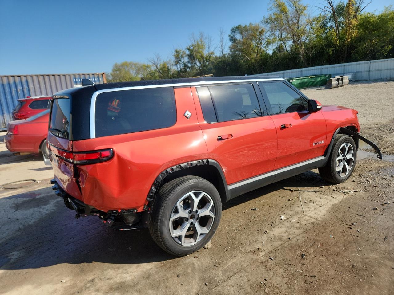 RIVIAN R1S ADVENTURE