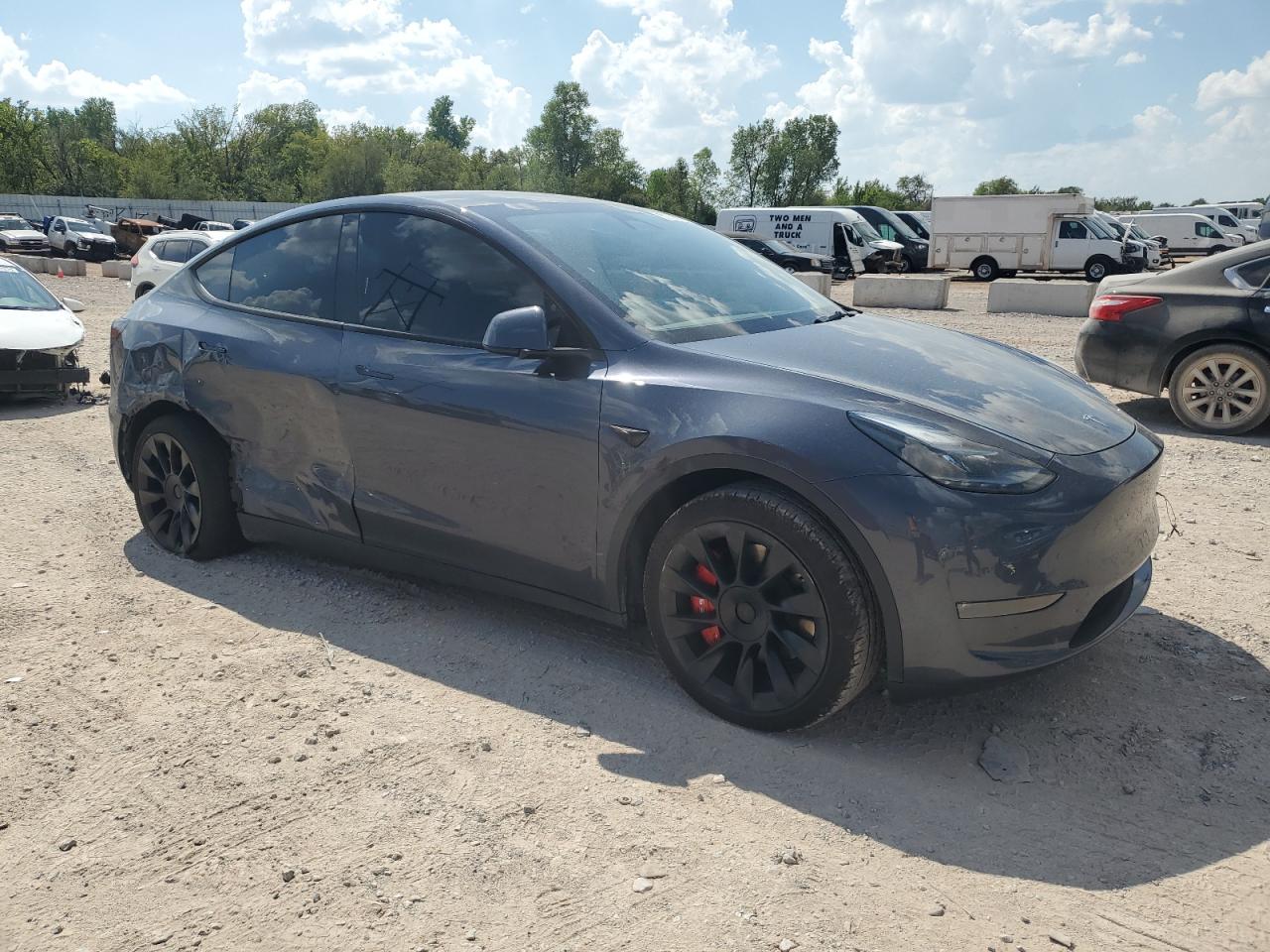 TESLA MODEL Y