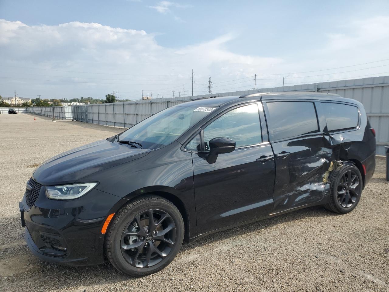 CHRYSLER PACIFICA TOURING L