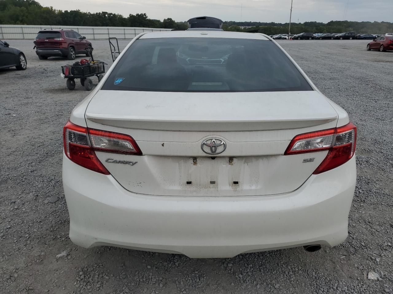 TOYOTA CAMRY BASE