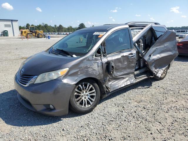 Global Auto Auctions: 2015 TOYOTA SIENNA XLE
