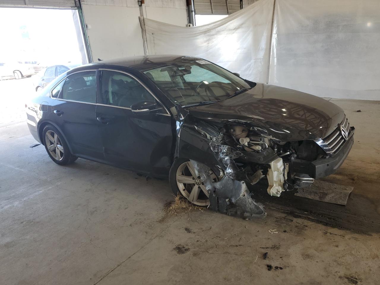 VOLKSWAGEN PASSAT SE