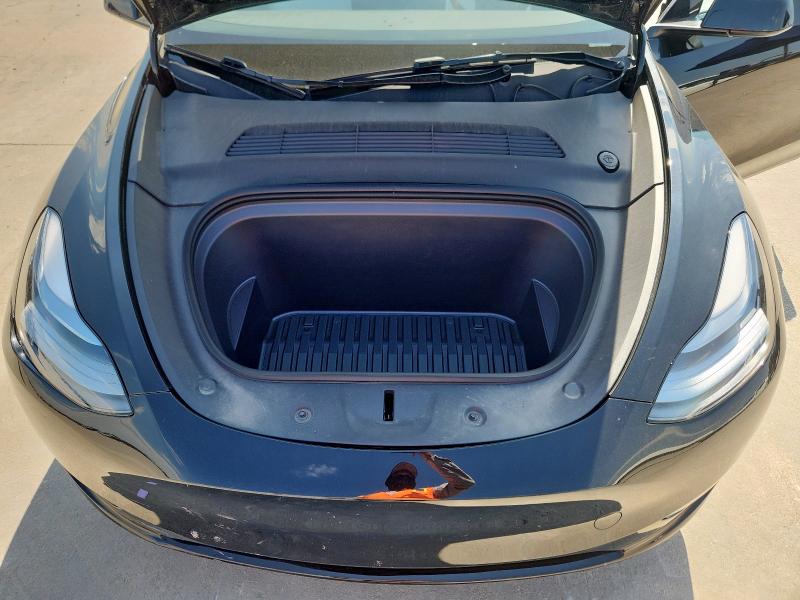 2024 TESLA MODEL Y 7SAYGDEF0RA317021