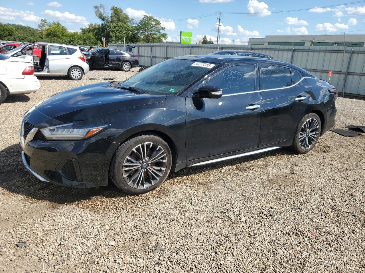 NISSAN MAXIMA S