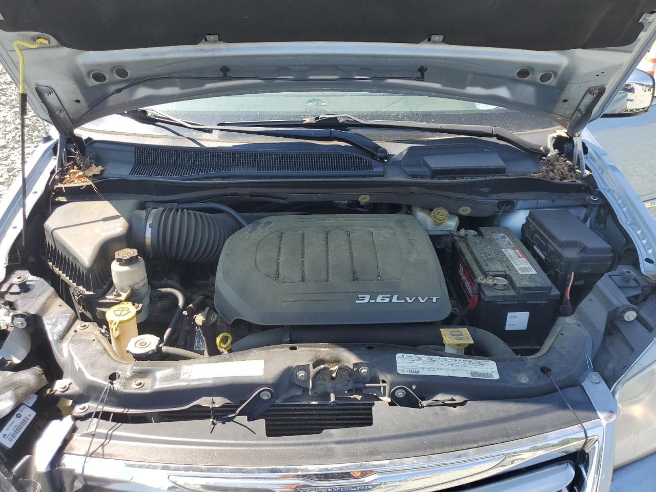 CHRYSLER TOWN & COUNTRY TOURING L