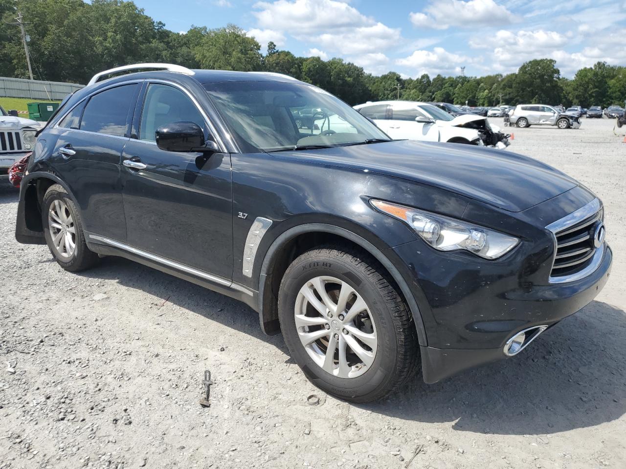 INFINITI QX70