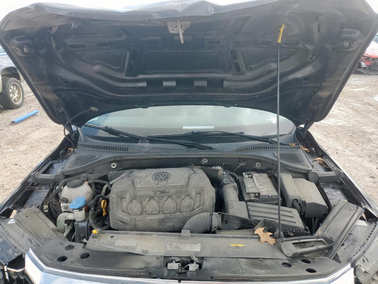 VOLKSWAGEN PASSAT R-LINE