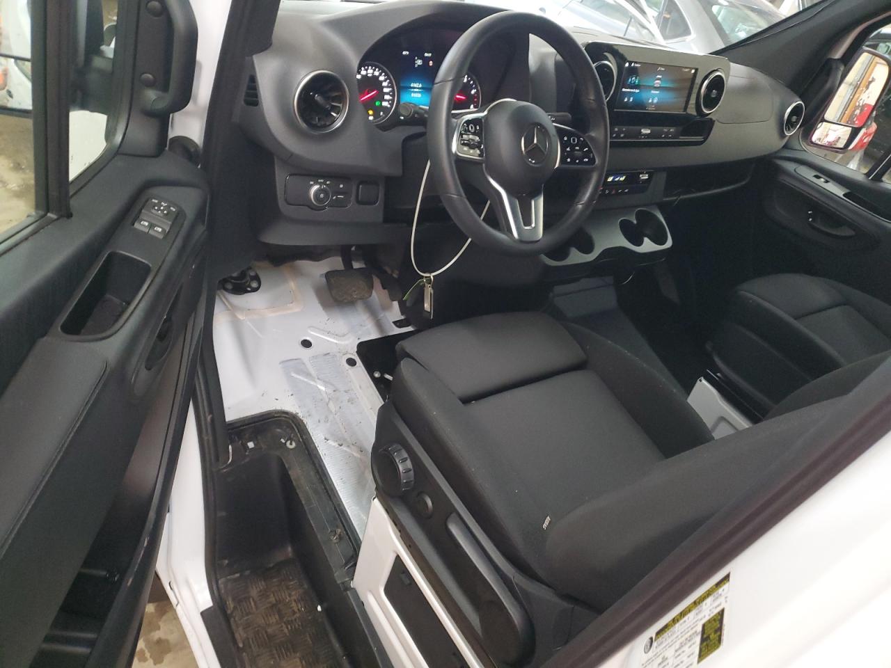 MERCEDES-BENZ SPRINTER 2500