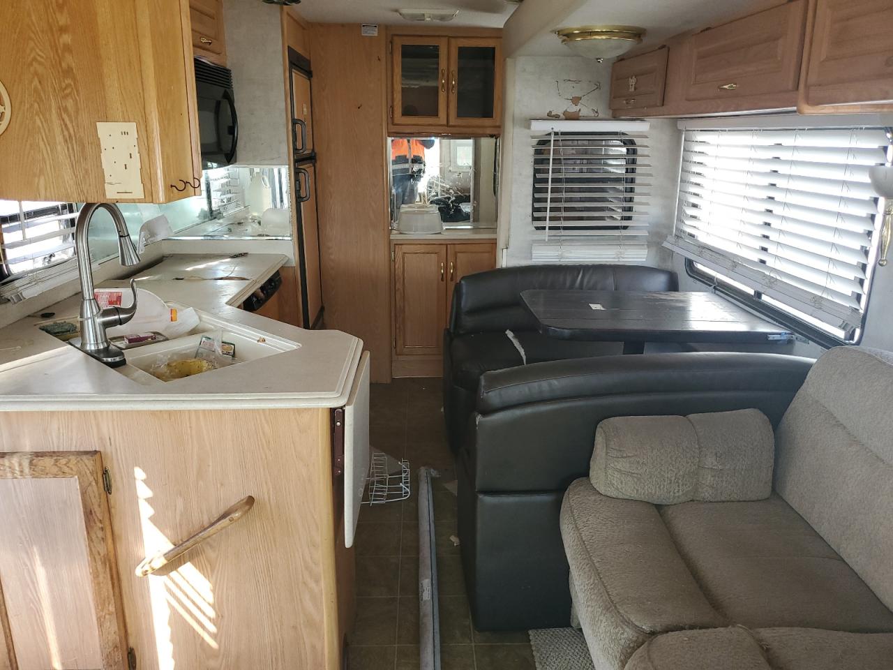 Lot #3255564060 2005 FORD F550 SUPER DUTY STRIPPED CHASSIS