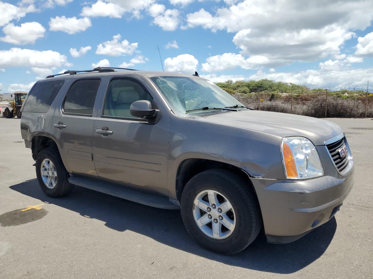 GMC YUKON SLE