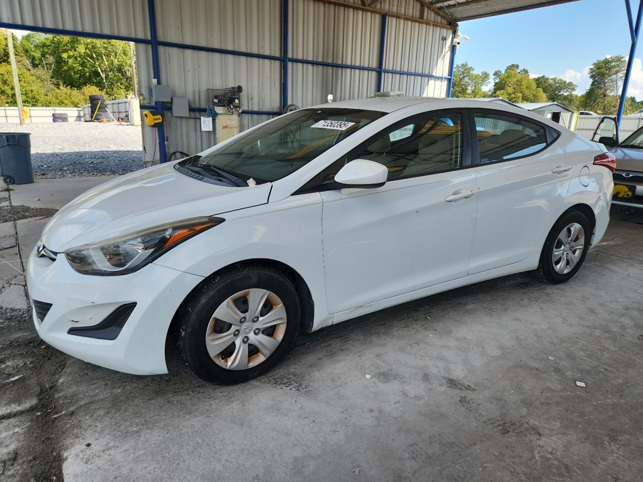 HYUNDAI ELANTRA SE