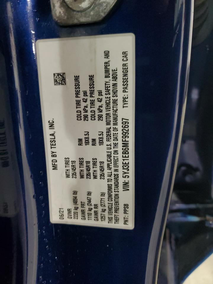 TESLA MODEL 3