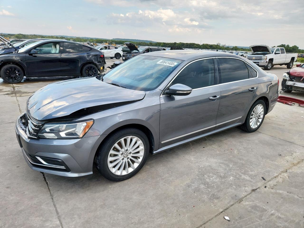 VOLKSWAGEN PASSAT SE