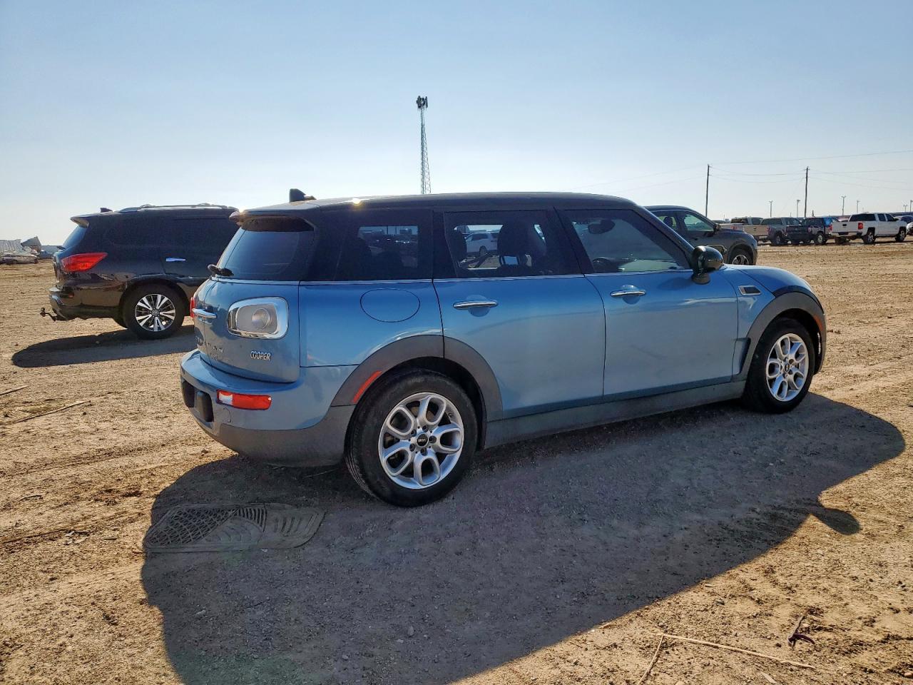 MINI COOPER CLUBMAN