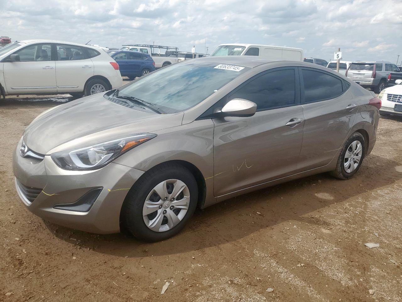 HYUNDAI ELANTRA SE