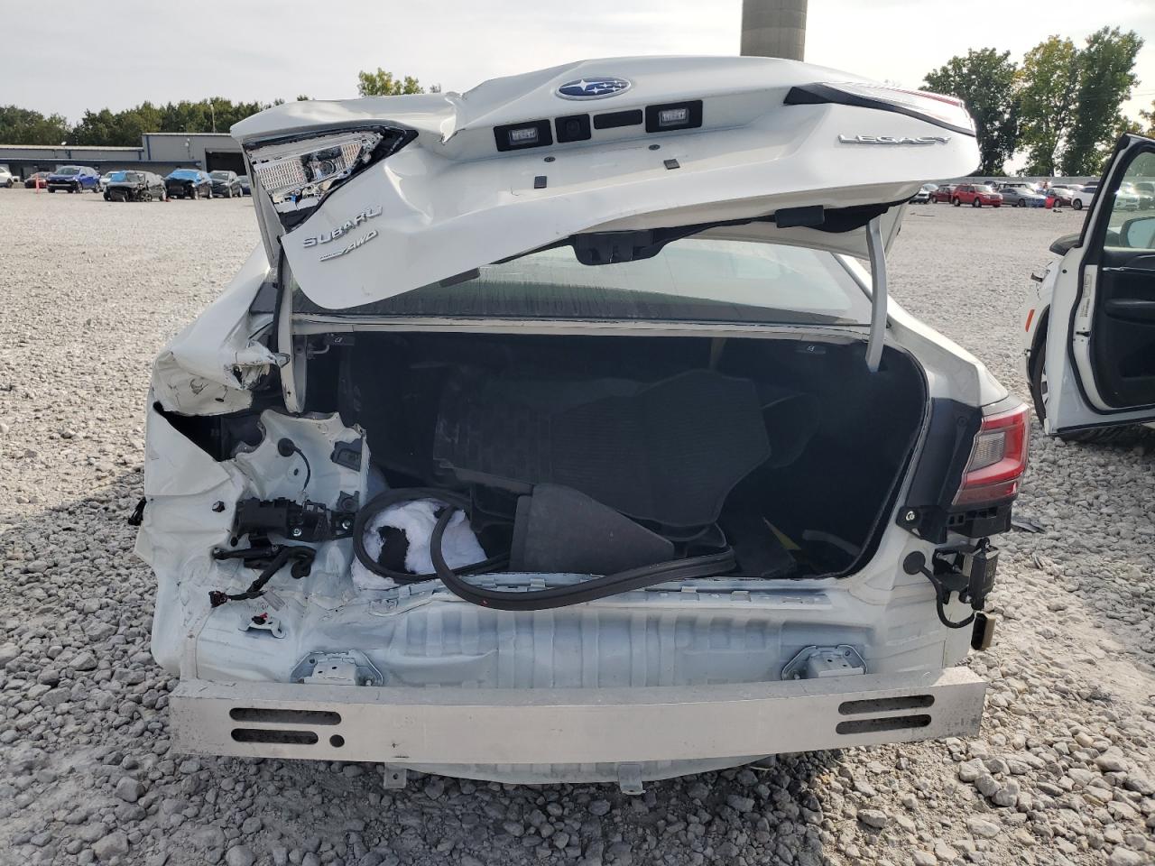 SUBARU LEGACY LIMITED